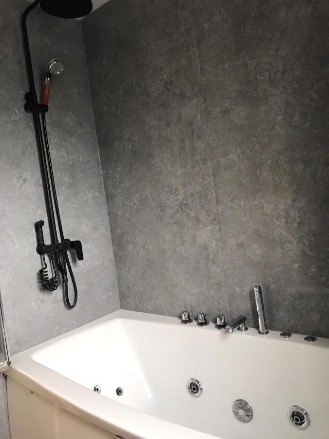 Double Room Next To Burnham Elizabeth Line Station 슬라우 외부 사진