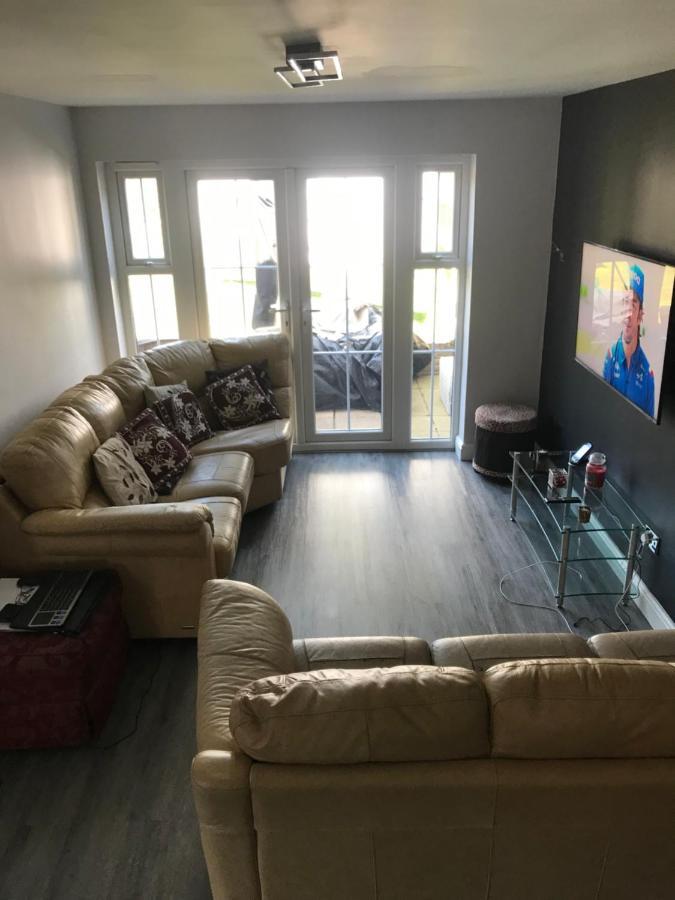 Double Room Next To Burnham Elizabeth Line Station 슬라우 외부 사진